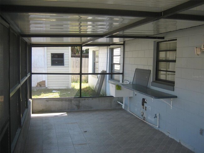 Building Photo - 9203 Roundwood Ct
