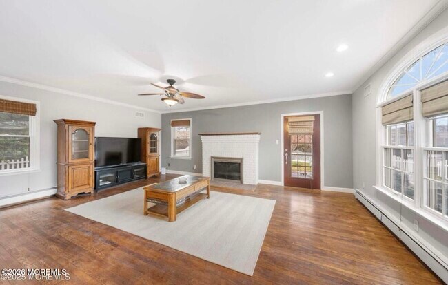 Building Photo - 146 Bath Ave