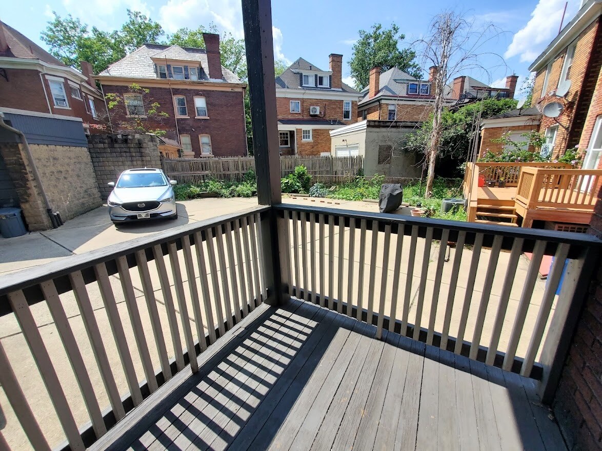 Building Photo - 222 Morewood Ave