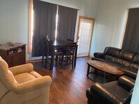 Building Photo - 18 Rogge St