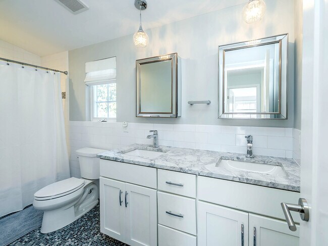 Building Photo - 17 Winans Pl