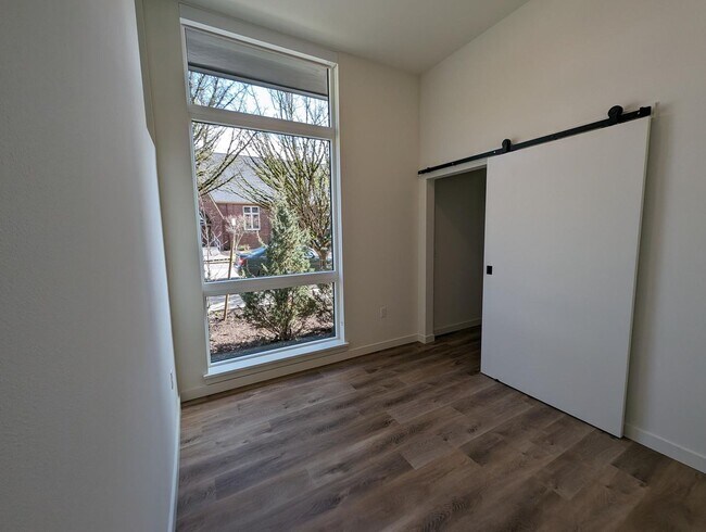 Interior Photo - Basalt