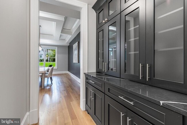 Building Photo - 7002 River Oaks Dr