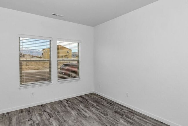 Building Photo - Beautiful Brand-New 3 Bedroom Home Near the Colorado River & Trail System