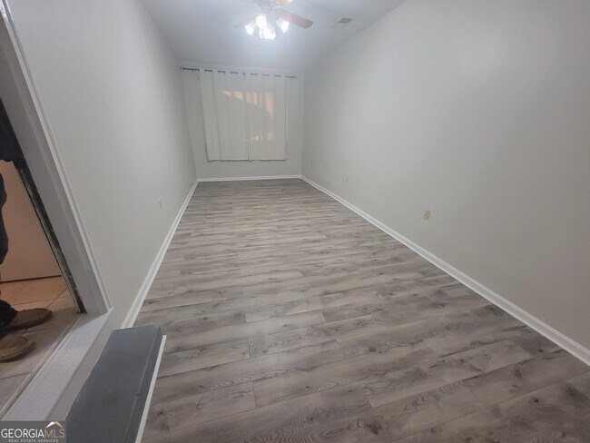 Building Photo - 1326 Lori Ct