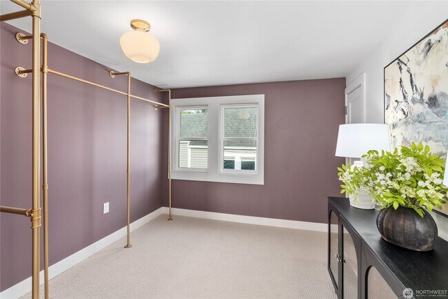 Building Photo - 4Bd/2Ba Seattle House