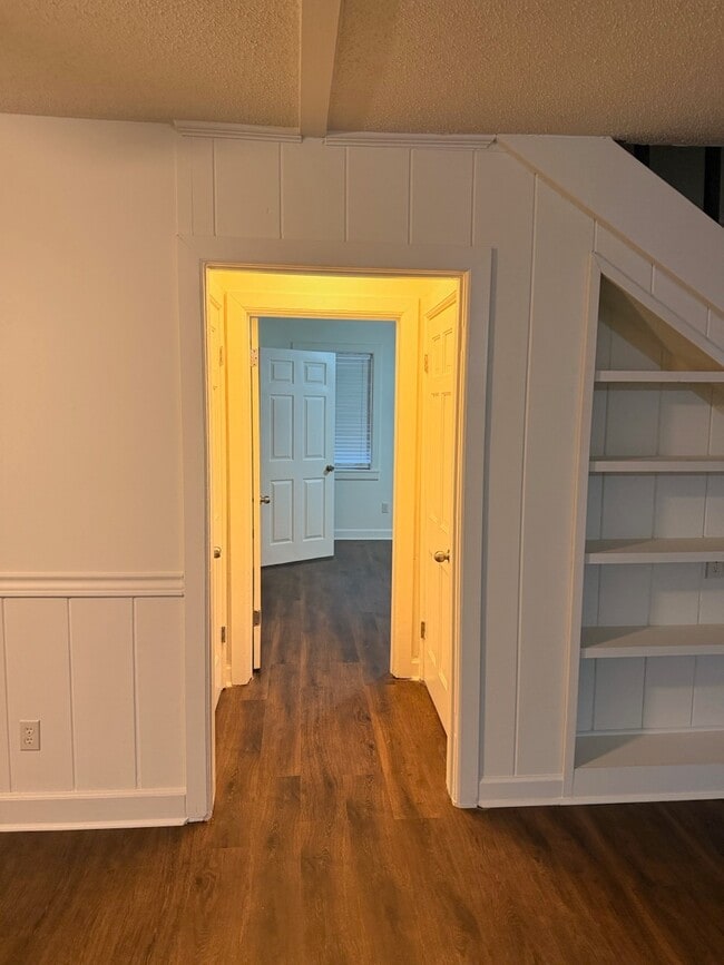 Building Photo - 1213 N 32nd Ave