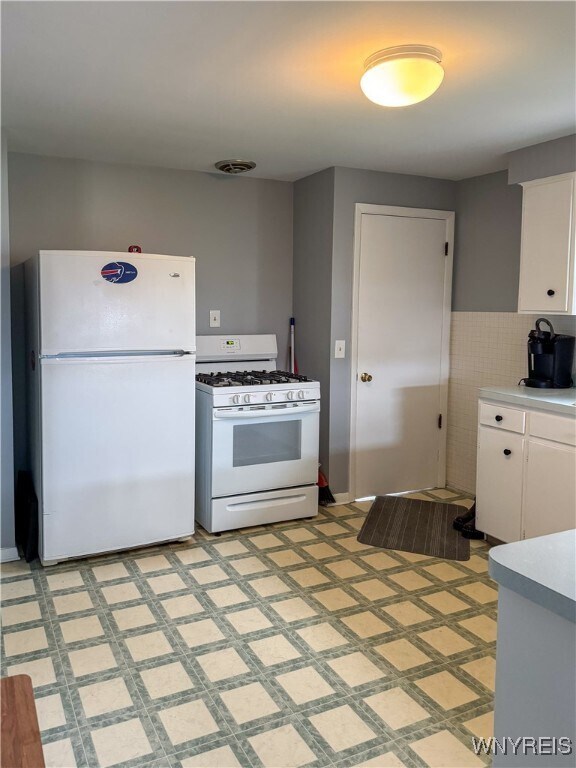 Building Photo - 25 Trudy Ln