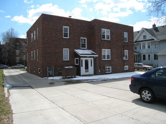 Building Photo - 1531 Portland Ave