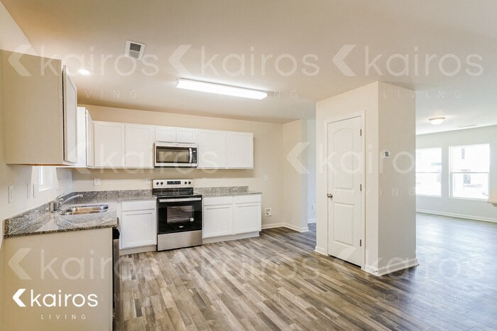 Building Photo - 3919 Miller Dr