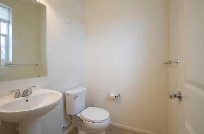 Building Photo - Welcome to Your Dream Home in West Arvada!