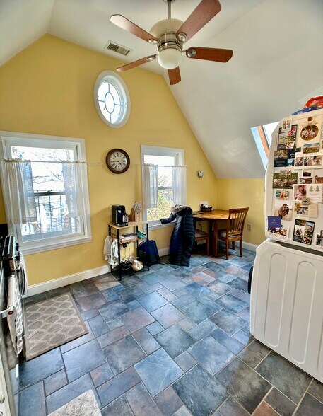 Building Photo - 362 Arborway