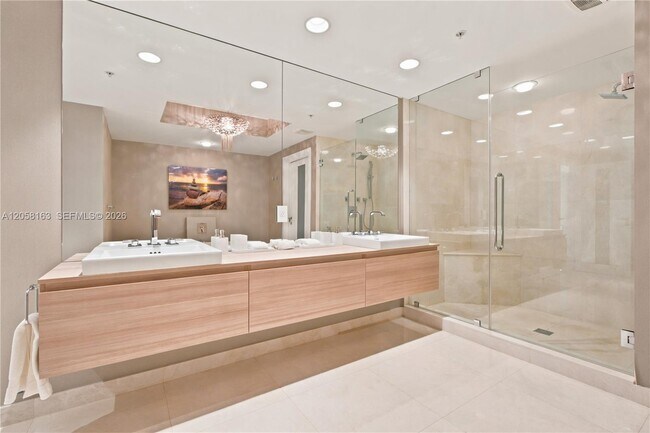 Building Photo - 17301 Biscayne Blvd