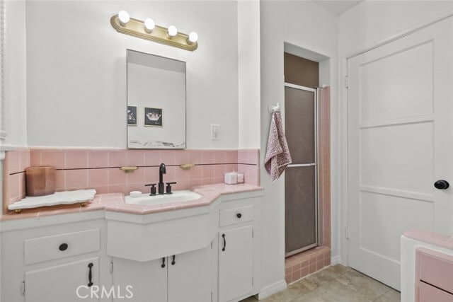 Building Photo - 14423 Sayre St