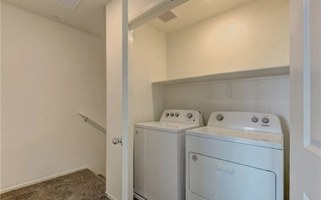 Building Photo - 10923 Heatherford Ave