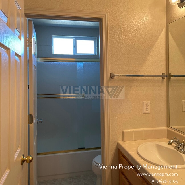 Building Photo - Beautiful Home in The Rivers in West Saccr...