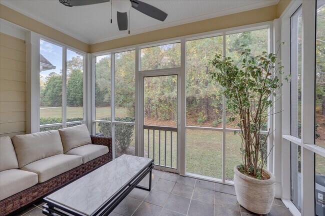 Building Photo - 942 Westland Ridge Rd