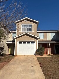 Building Photo - 118 W Briar Dr