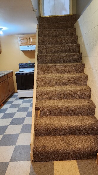 Building Photo - 6747 Rocky Den Rd