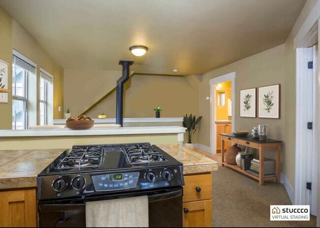 Building Photo - 964 SW Hill St