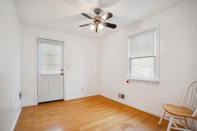 Building Photo - 292 New York Ave