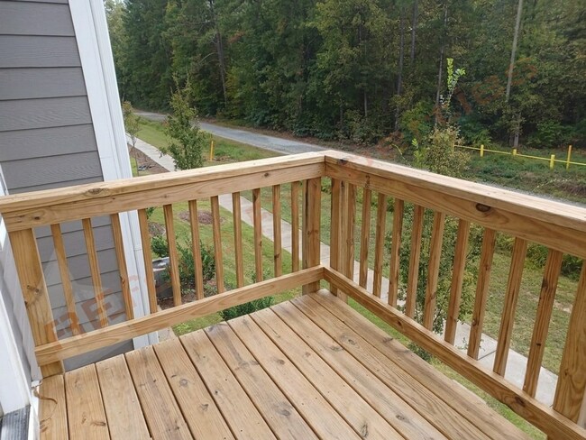Building Photo - 139 Manordale Dr
