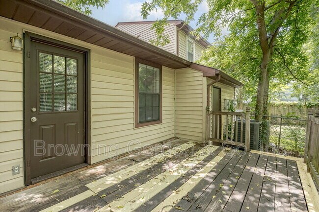 Building Photo - 3332 Oak Trees Ct