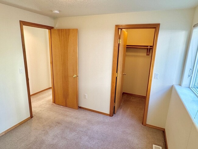 Building Photo - Montavilla Polished 2-Story with Hardwoods, Whole House A/C, Attached Garage, Off-street Parking