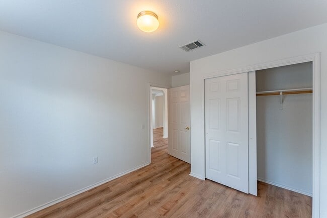 Building Photo - 1225 Anise Dr