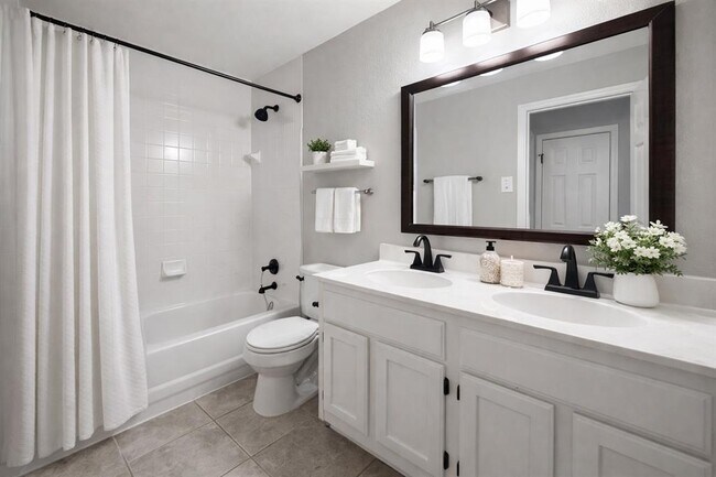 Building Photo - 9313 Sanford Dr