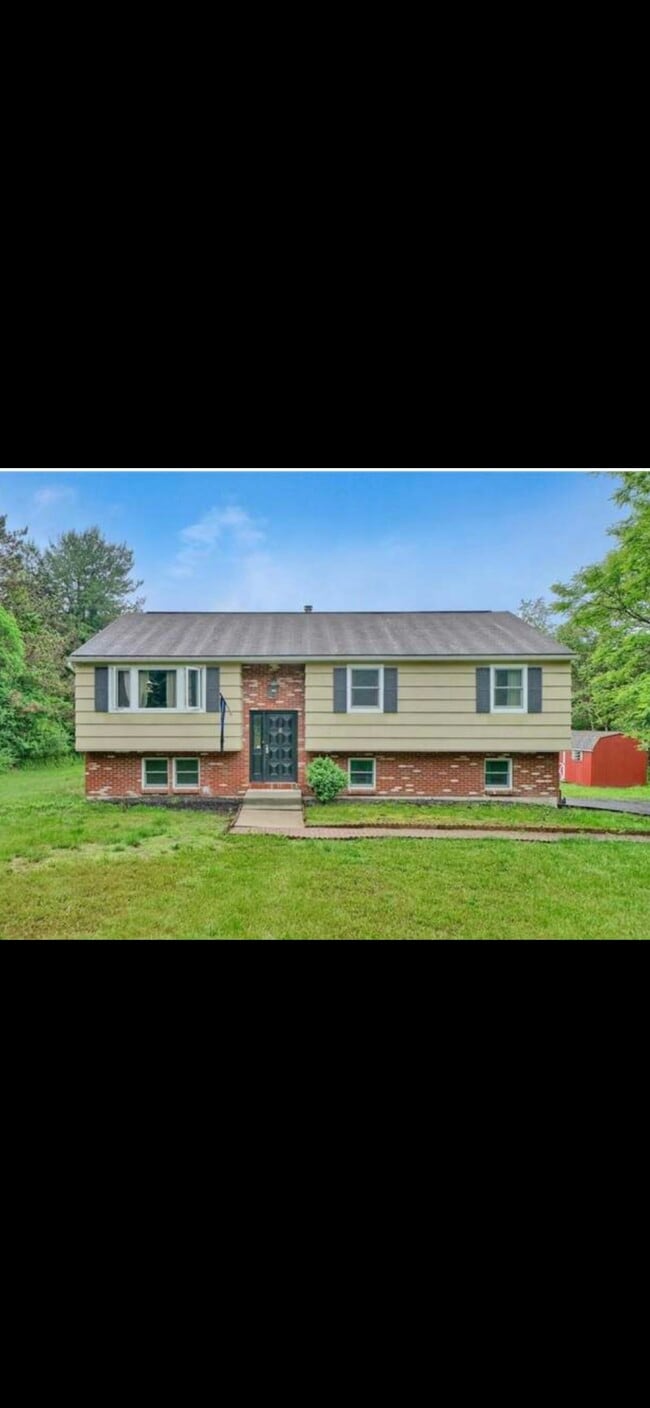 Building Photo - 51 Greycourt Rd