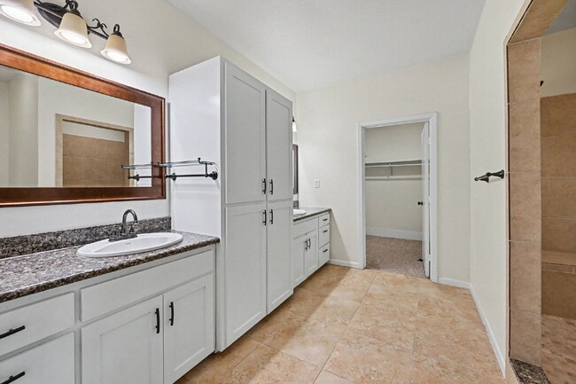 Building Photo - 130 Groveland