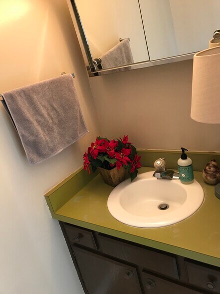 Building Photo - 106 Eckhart Ave