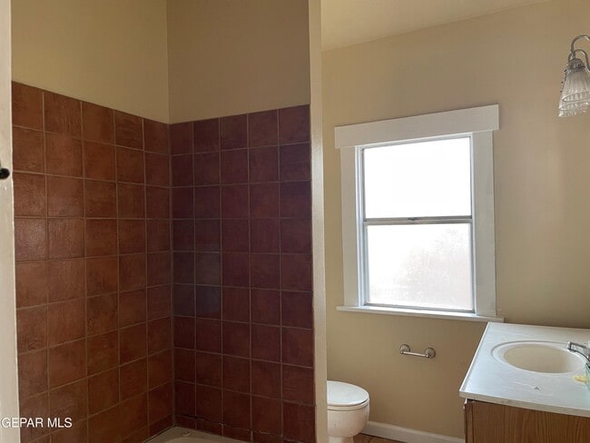 Building Photo - 2920 Copper Ave