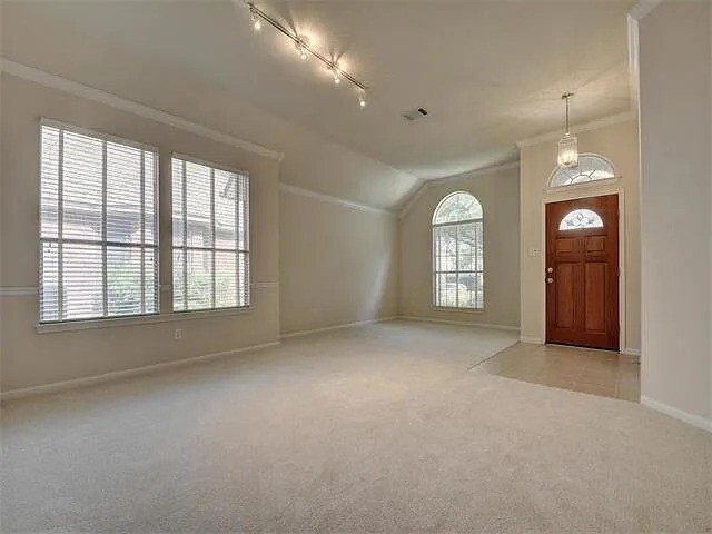 Building Photo - 8433 Springfield Gorge Dr