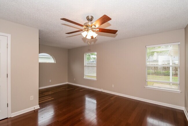 Building Photo - 3279 Chad Bourne Dr