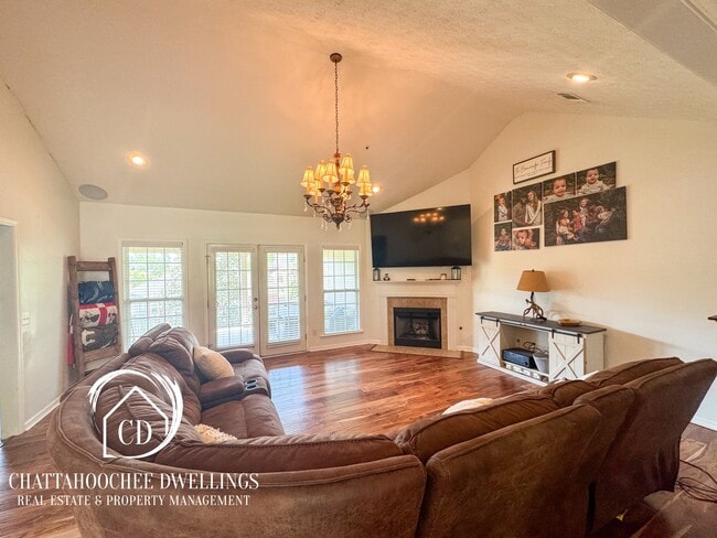 Building Photo - 2998 Waterhill Dr