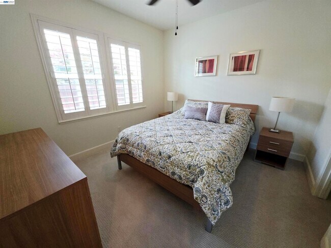Building Photo - 2488 Remy Cantos Dr