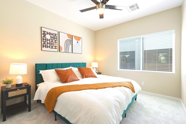 Building Photo - 16601 N Parkview Pl