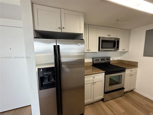 Building Photo - 36 NW 6th Ave