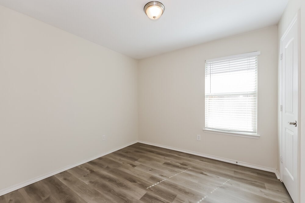 Building Photo - 4031 Ridgetop Dr