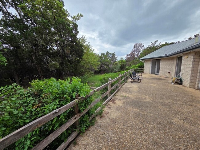 Building Photo - 335 Goat Creek Cutoff Rd W