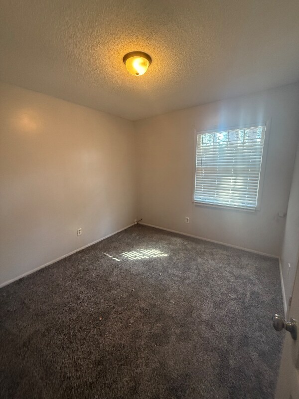 Building Photo - 302 Lanier Rd