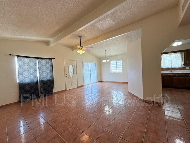 Building Photo - 1386 Lakeside Dr