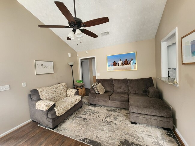 Building Photo - Cozy 3 Bedroom 2 Bath Corner Lot in Columbus, GA