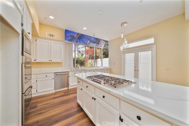 Building Photo - 9531 Montanza Way