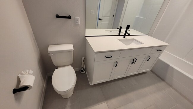 Building Photo - 7065 NW Bountiful Terrace