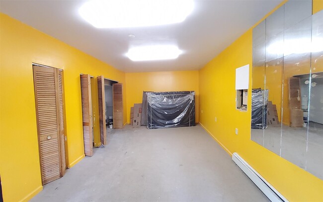 Building Photo - 40 Felter Hill Rd