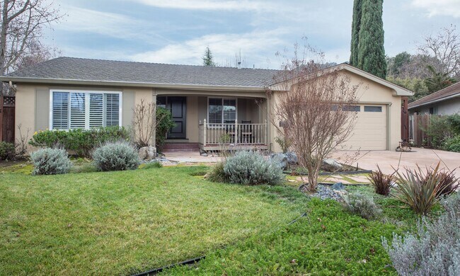 Primary Photo - Stunning Resort-like Pleasanton Home