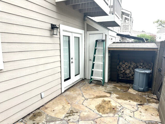 Building Photo - 11710 Southlake Dr